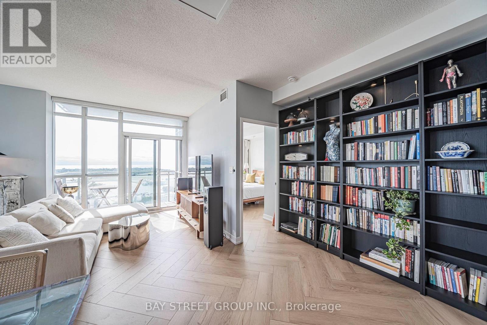 3206 - 15 Iceboat Terrace, Toronto, Ontario  M5V 4A5 - Photo 27 - C13833334