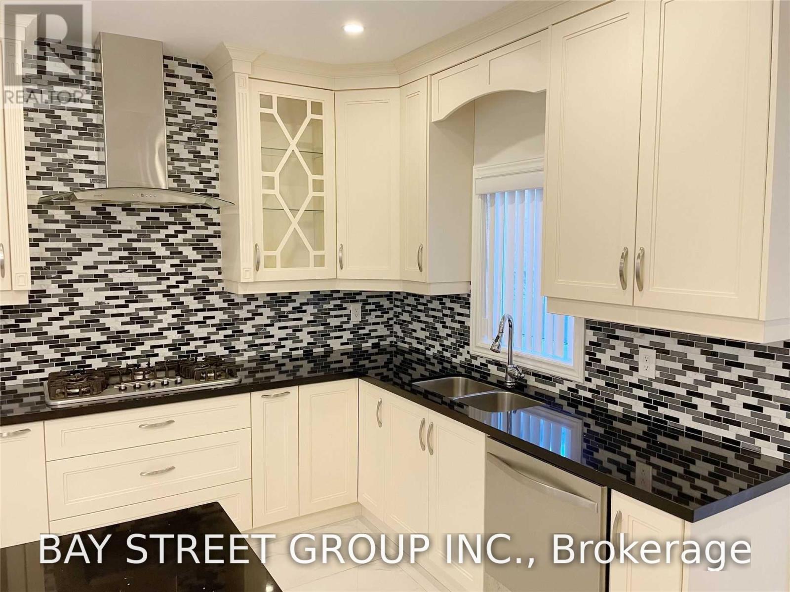 18 River Forest Street, Markham, Ontario  L3S 4H4 - Photo 4 - N13833344