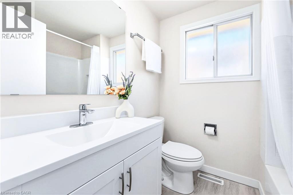 506 Lonelm Court Unit# A, Waterloo, Ontario  N2L 5E1 - Photo 15 - 40866829
