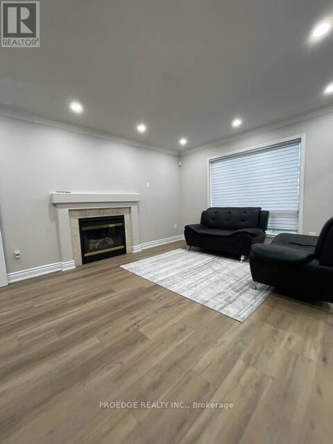 2357 Falkland Crescent, Oakville, Ontario  L6M 4Y1 - Photo 2 - W13833342