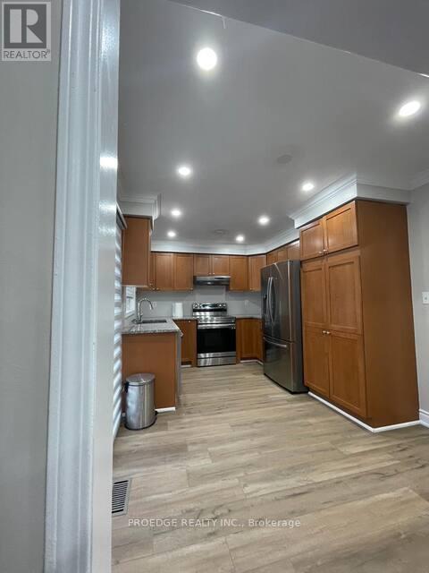 2357 Falkland Crescent, Oakville, Ontario  L6M 4Y1 - Photo 4 - W13833342