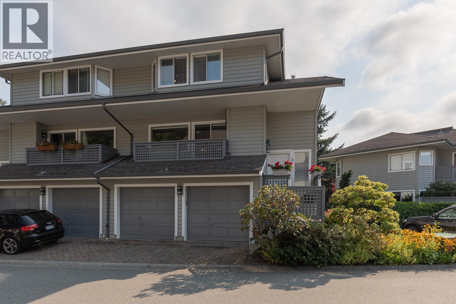 5 3634 Garibaldi Drive, North Vancouver, British Columbia  V7H 2X5 - Photo 2 - R3082431