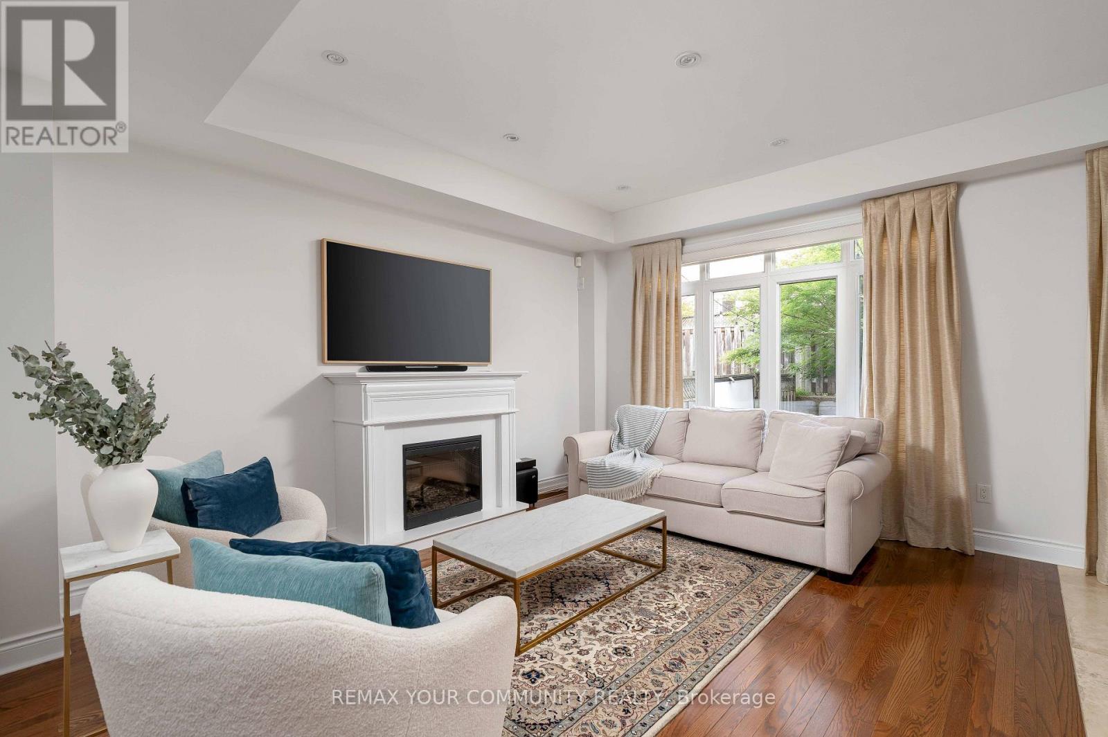 24 Gala Lane, Toronto, Ontario  M8Y 0A9 - Photo 9 - W13818140