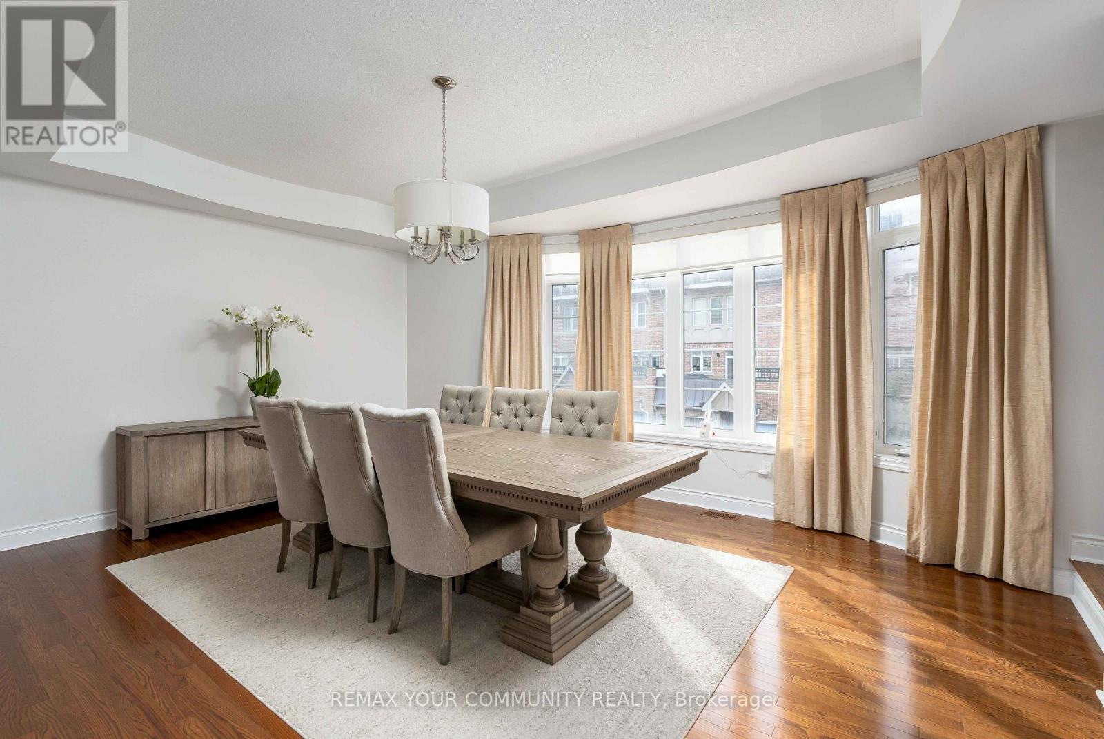 24 Gala Lane, Toronto, Ontario  M8Y 0A9 - Photo 5 - W13818140
