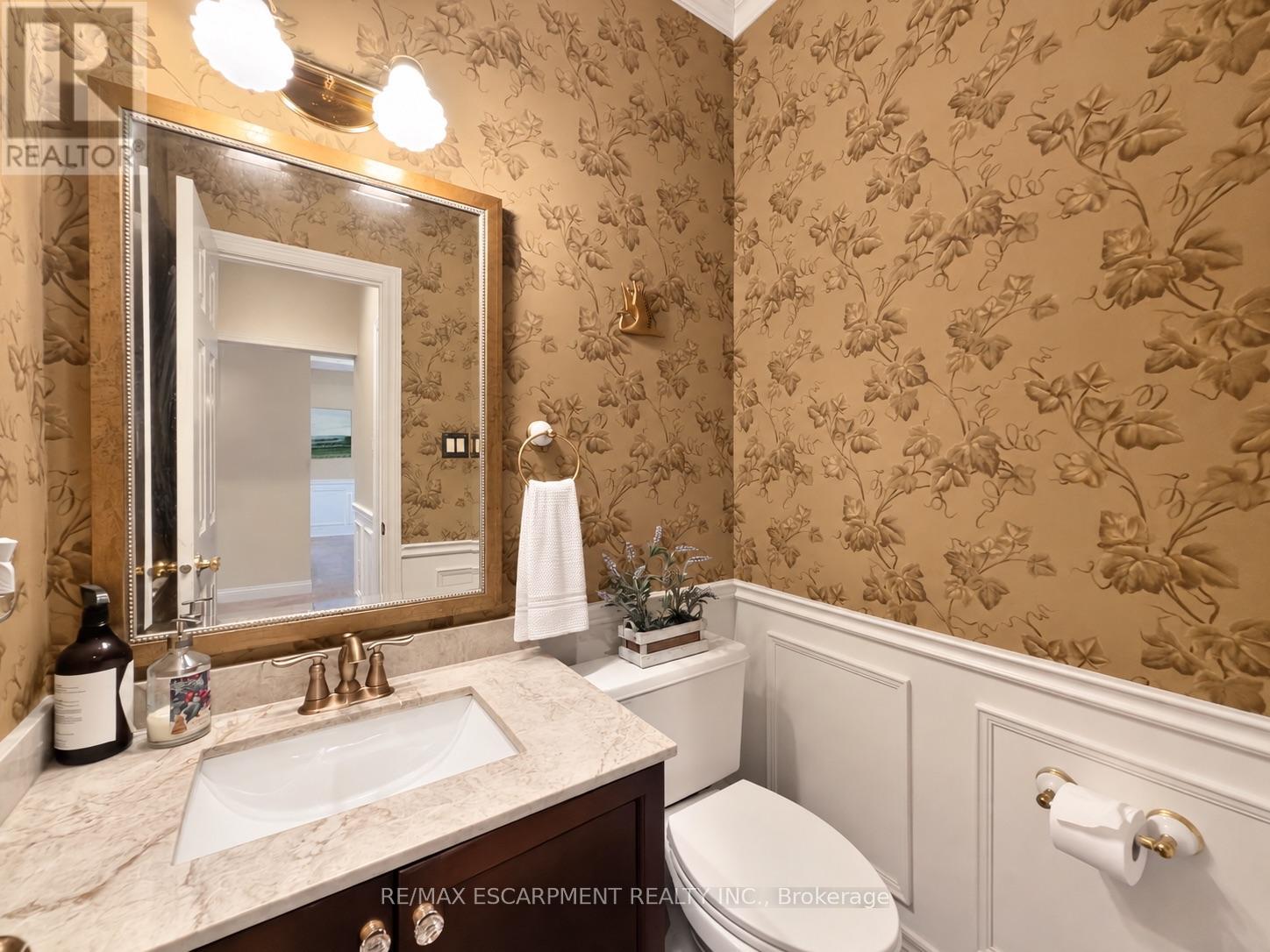74 Davidson Boulevard, Hamilton, Ontario  L9H 6Y1 - Photo 8 - X13833078