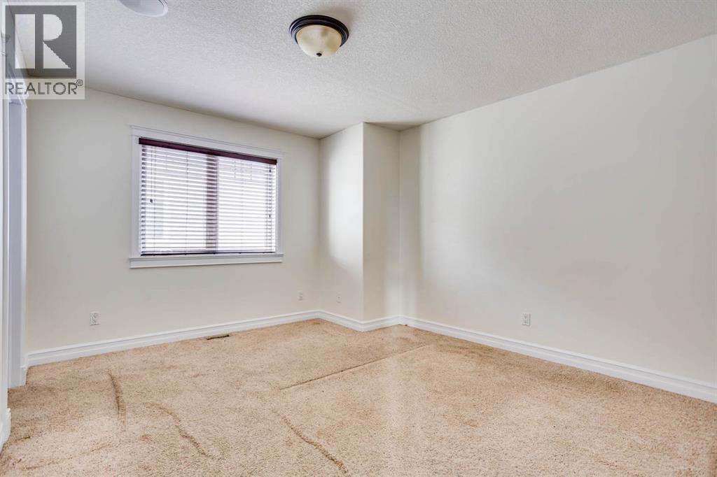165 Lynx Crescent
