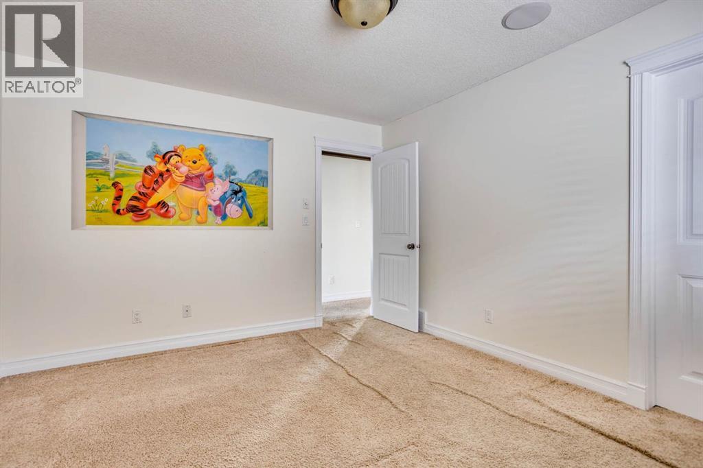 165 Lynx Crescent