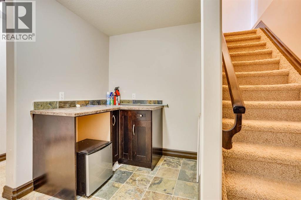 165 Lynx Crescent