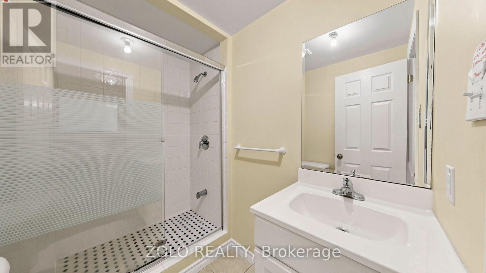 19 Waldron Crescent, Richmond Hill, Ontario  L4E 4A3 - Photo 40 - N13833360