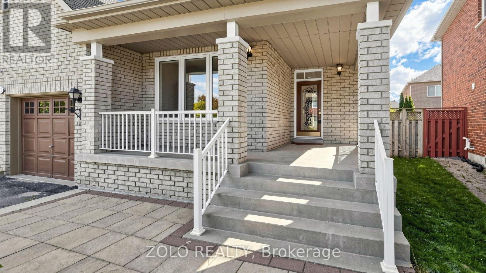 19 Waldron Crescent, Richmond Hill, Ontario  L4E 4A3 - Photo 6 - N13833360