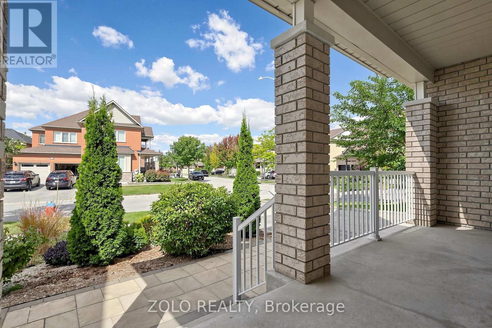 19 Waldron Crescent, Richmond Hill, Ontario  L4E 4A3 - Photo 7 - N13833360