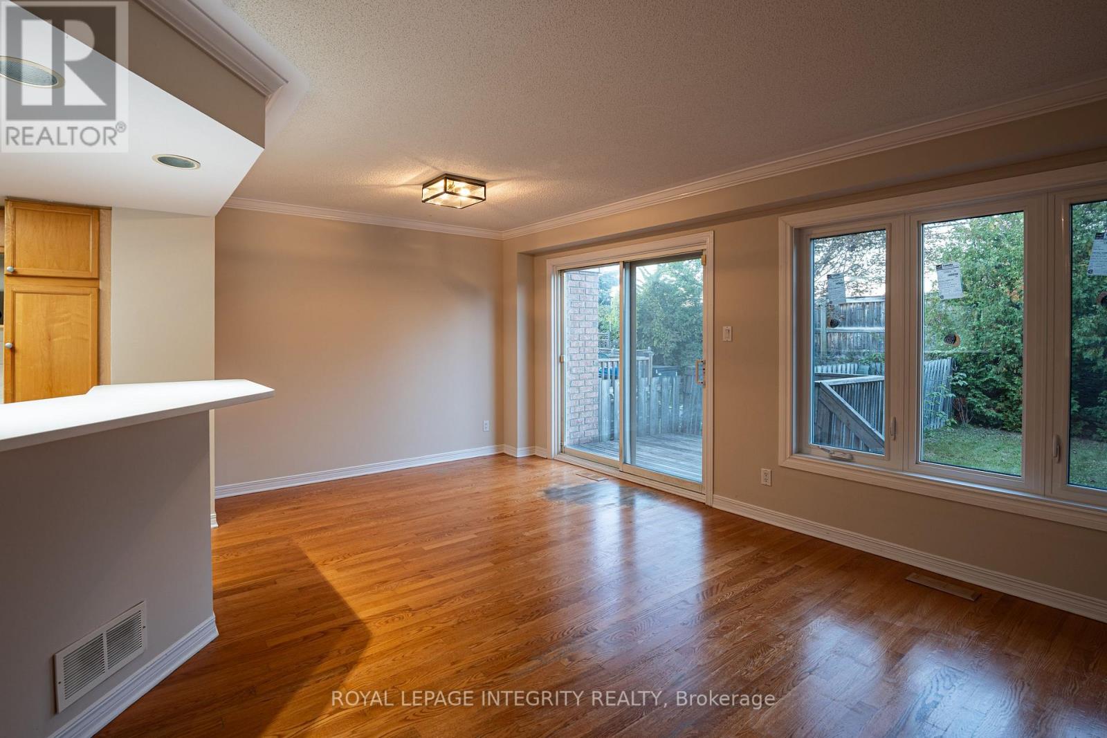 79 Forestglade Crescent, Ottawa, Ontario  K1G 5X4 - Photo 10 - X13833352