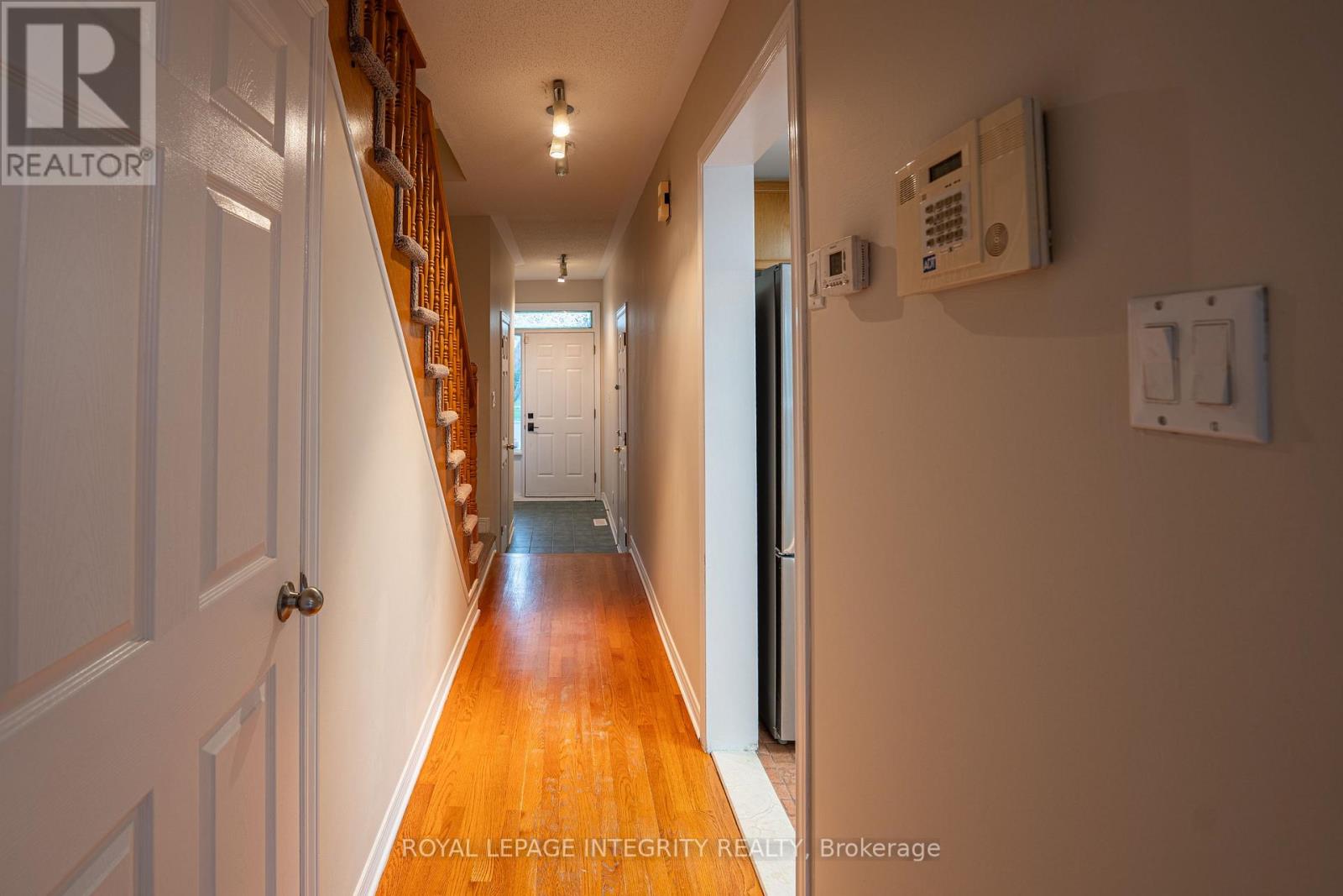 79 Forestglade Crescent, Ottawa, Ontario  K1G 5X4 - Photo 2 - X13833352