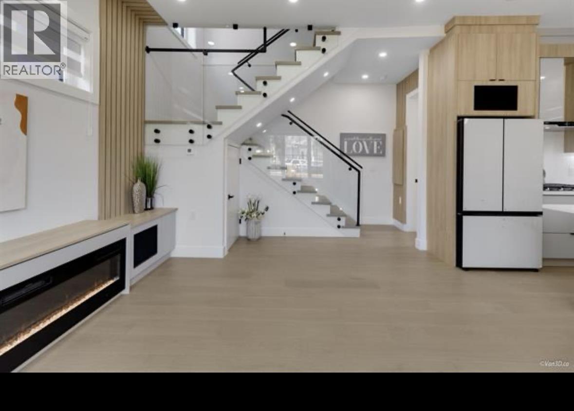 5092 CLARENDON STREET, Vancouver, British Columbia