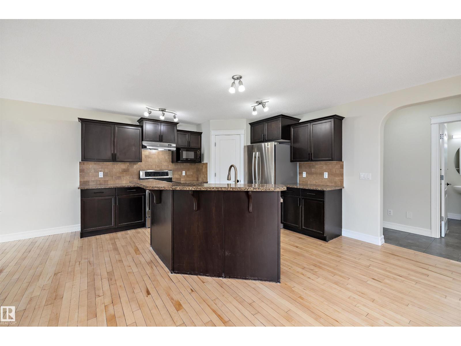 178 WOODBEND WY