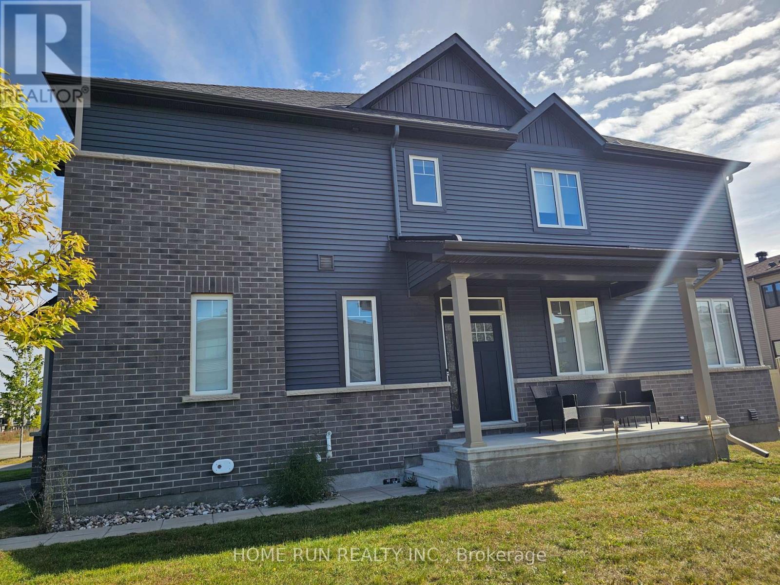 231 TULLAGHAN HEIGHTS, ottawa, Ontario