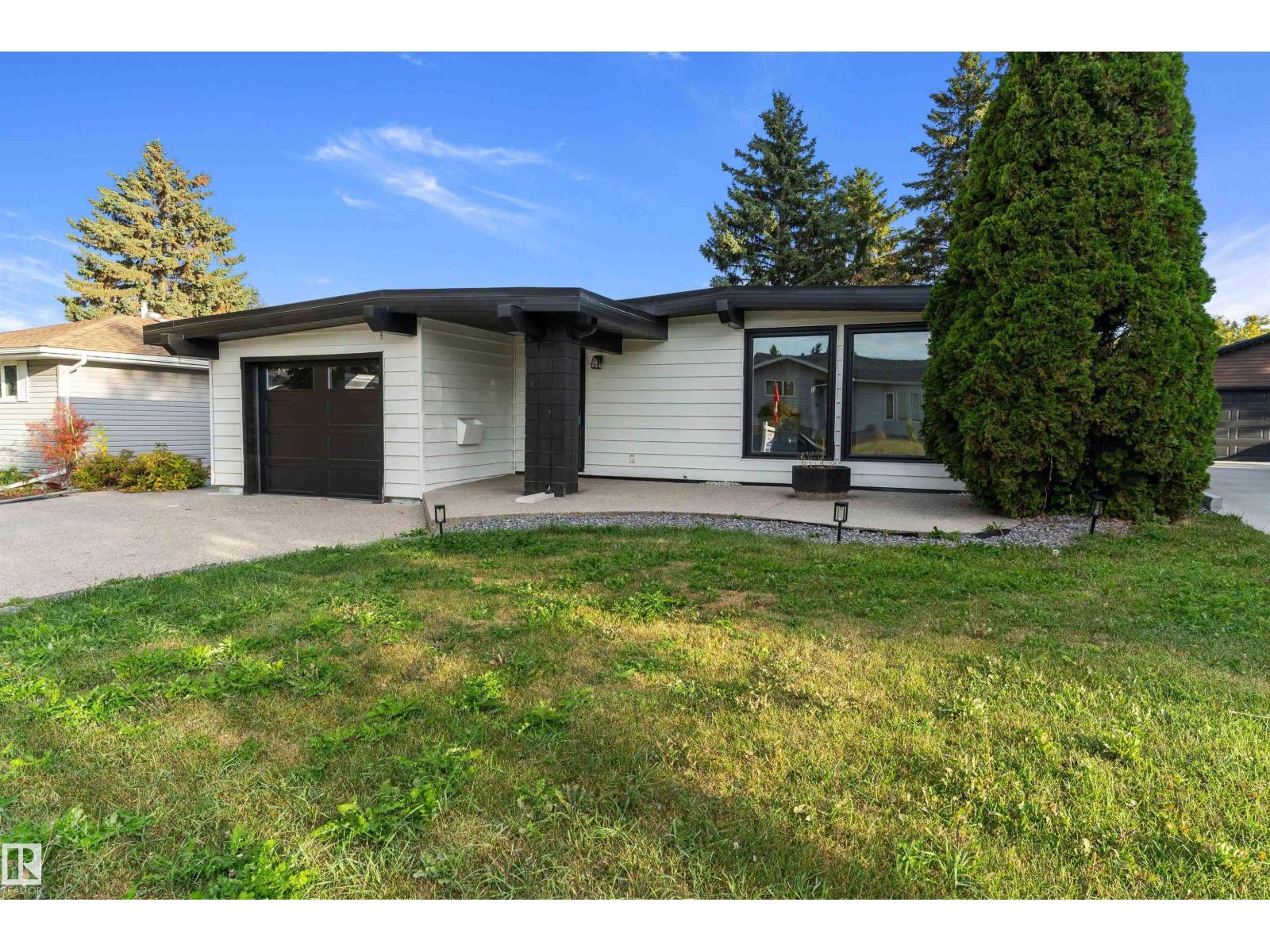 23 GILLINGHAM CR
