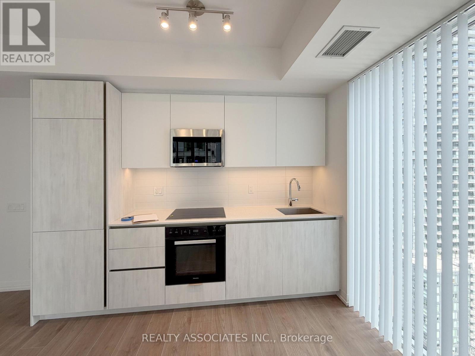 2708 - 400 King Street W, Toronto, Ontario  M5V 0X8 - Photo 5 - C13833418