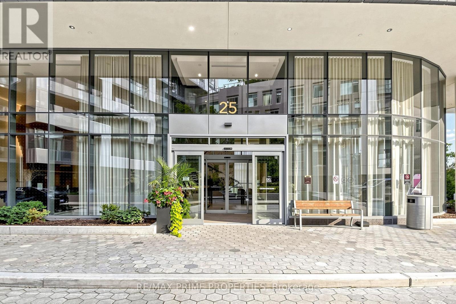 19 - 25 Adra Grado Way, Toronto, Ontario  M2J 0H6 - Photo 2 - C13833426