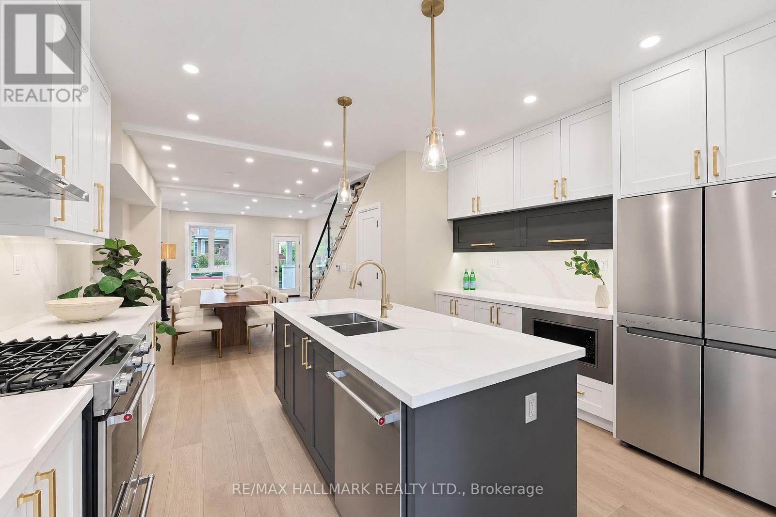 47 Harcourt Avenue, Toronto, Ontario  M4J 1J3 - Photo 17 - E13833396