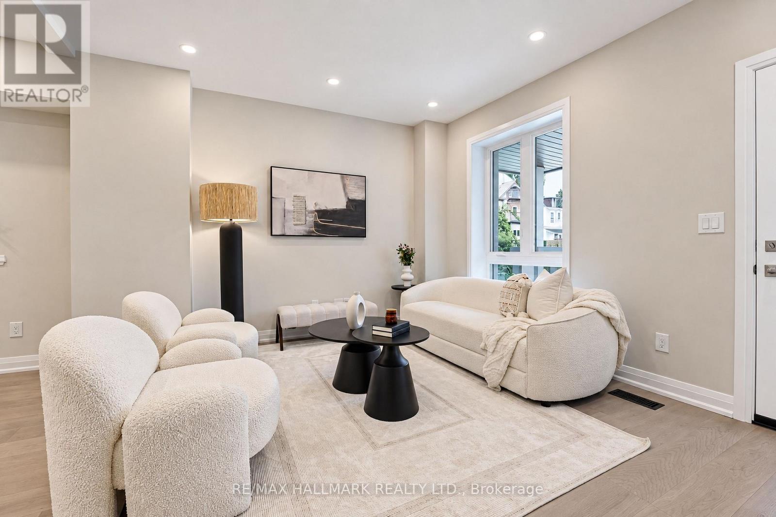 47 Harcourt Avenue, Toronto, Ontario  M4J 1J3 - Photo 7 - E13833396