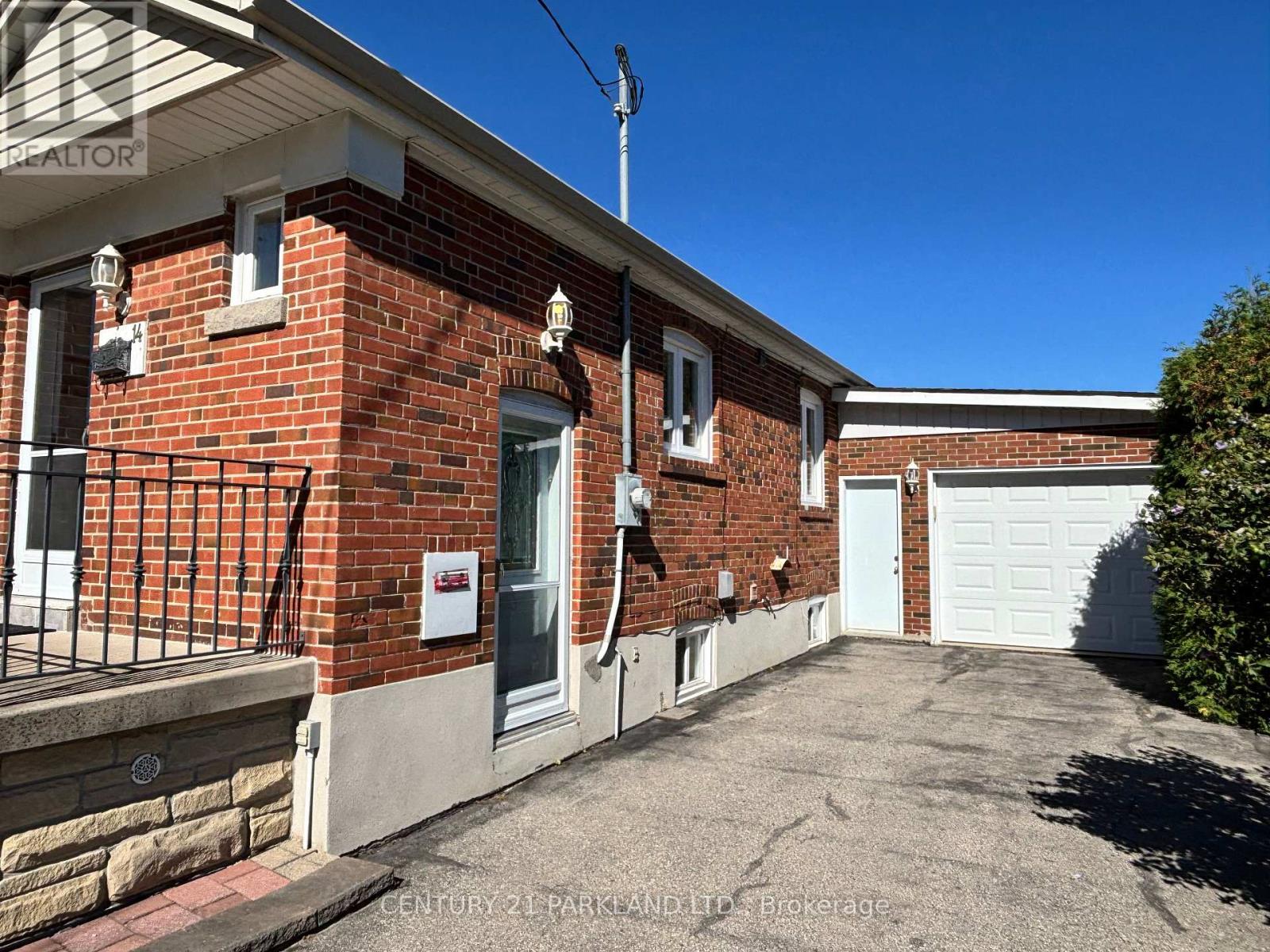 14 Orlando Boulevard, Toronto, Ontario  M1R 3N4 - Photo 3 - E13833408