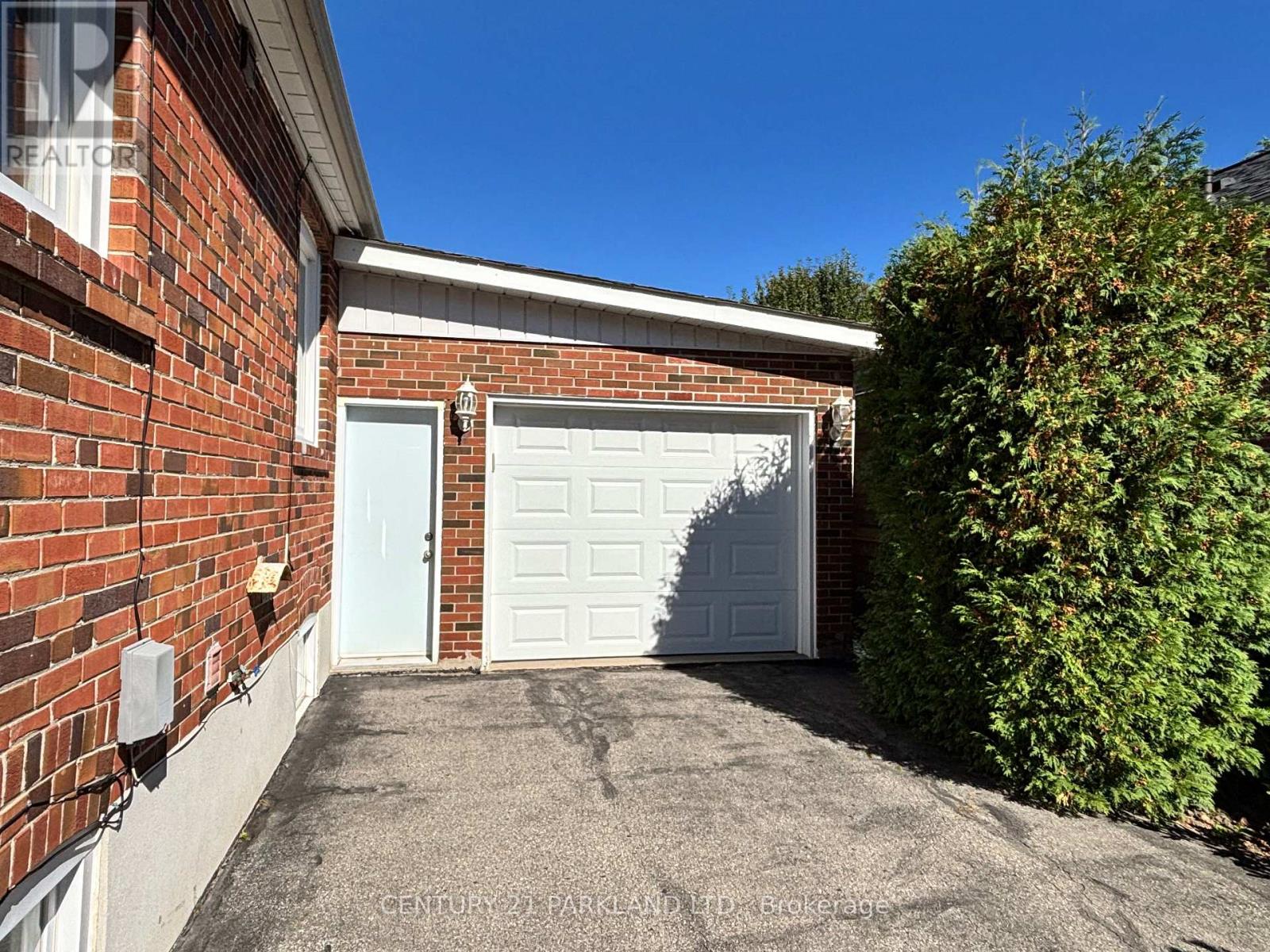 14 Orlando Boulevard, Toronto, Ontario  M1R 3N4 - Photo 4 - E13833408
