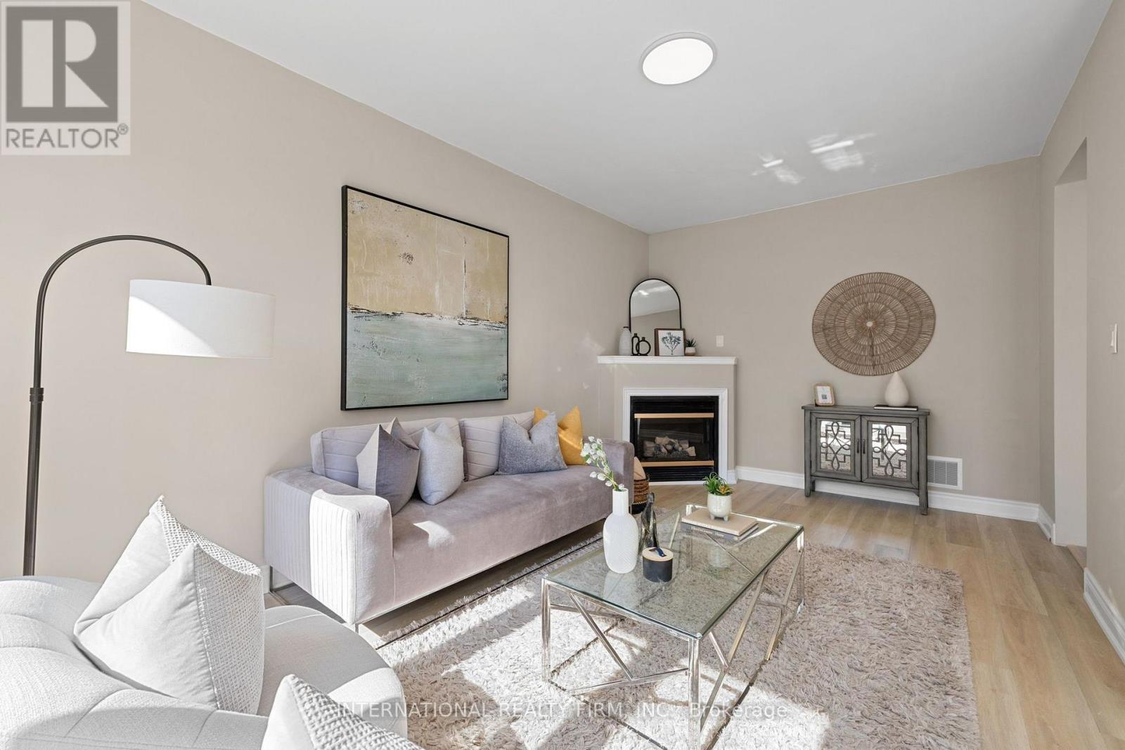 95 Gillingham Avenue, Markham, Ontario  L3S 3R6 - Photo 14 - N13833400
