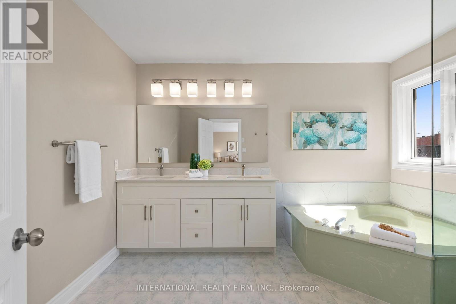 95 Gillingham Avenue, Markham, Ontario  L3S 3R6 - Photo 29 - N13833400