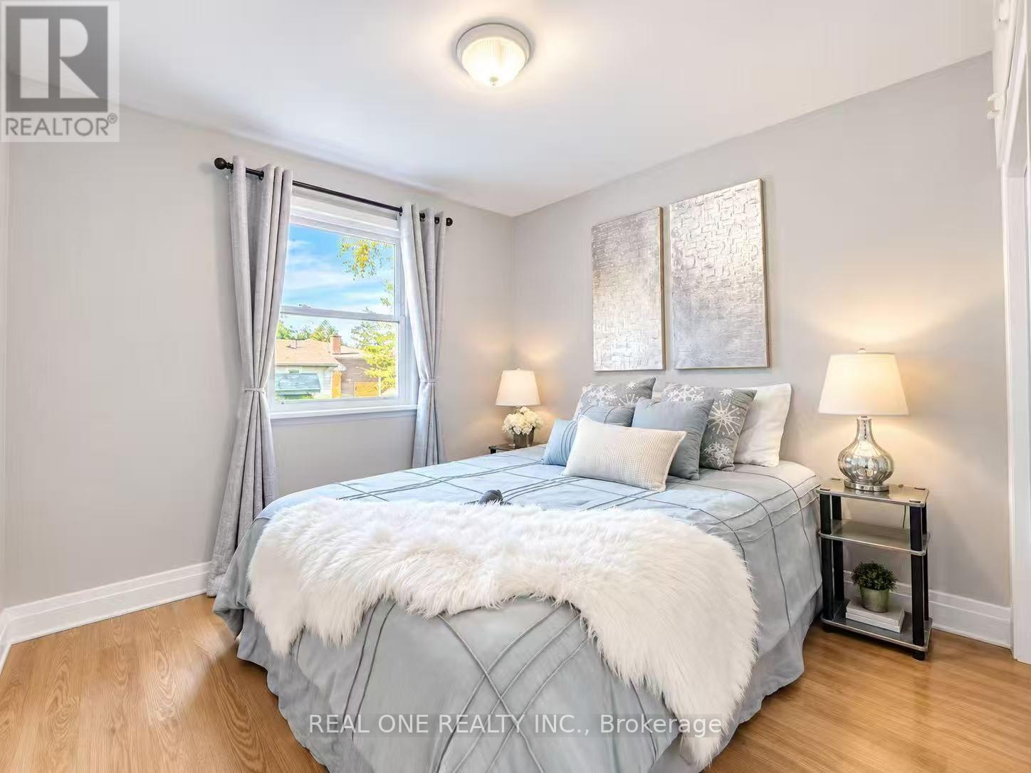 24 Main Street, East Gwillimbury, Ontario  L0G 1M0 - Photo 13 - N13833424