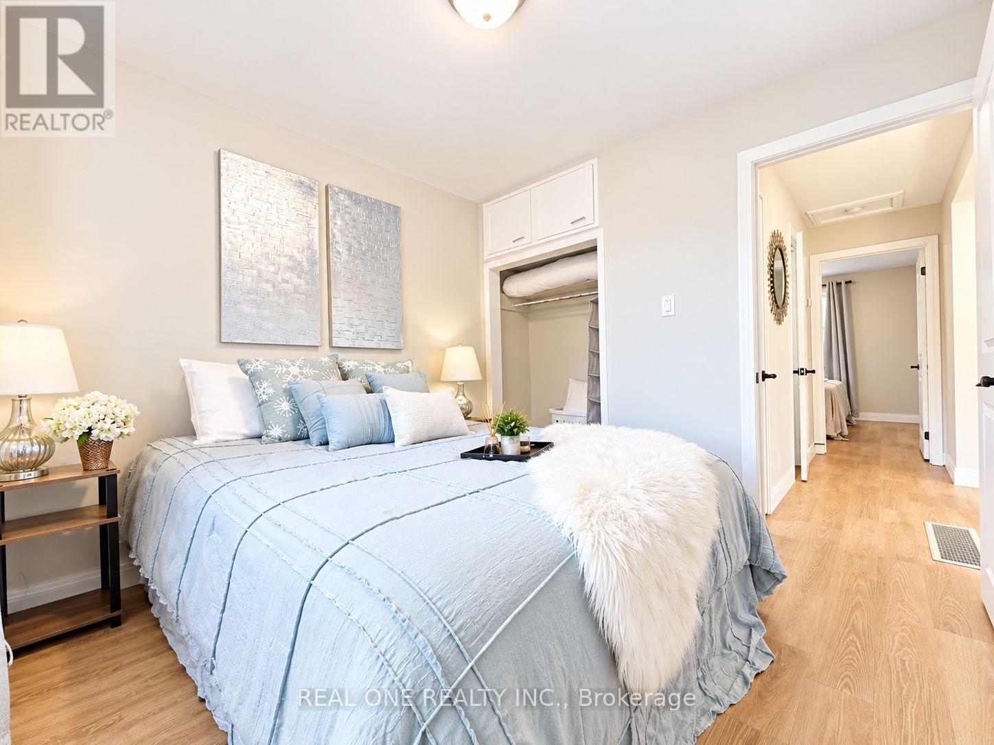24 Main Street, East Gwillimbury, Ontario  L0G 1M0 - Photo 14 - N13833424