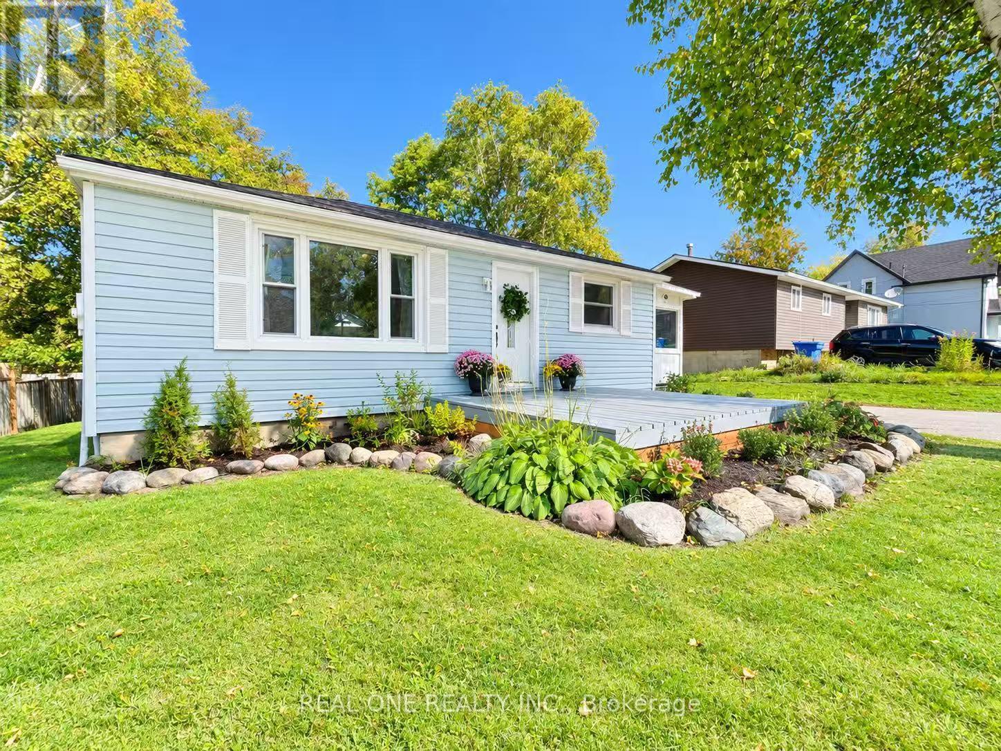 24 Main Street, East Gwillimbury, Ontario  L0G 1M0 - Photo 19 - N13833424