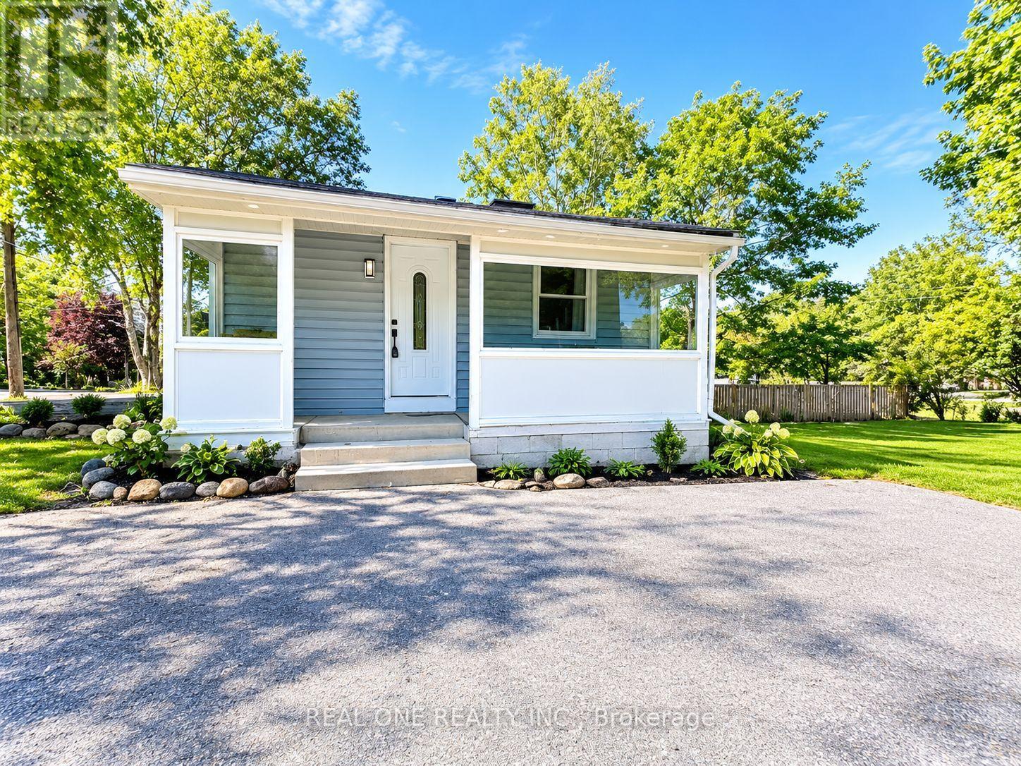 24 Main Street, East Gwillimbury, Ontario  L0G 1M0 - Photo 21 - N13833424