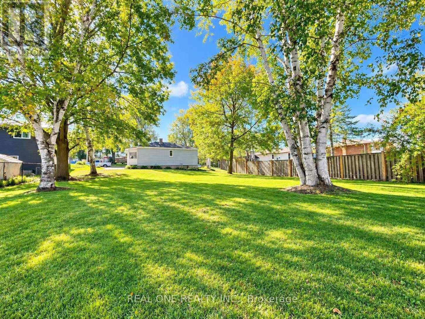 24 Main Street, East Gwillimbury, Ontario  L0G 1M0 - Photo 26 - N13833424