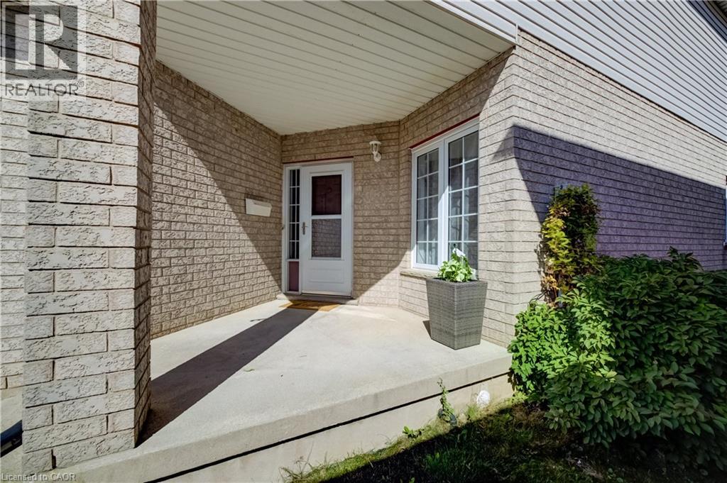 295 Gatehouse Drive, Cambridge, Ontario  N1P 1E6 - Photo 4 - 40864398