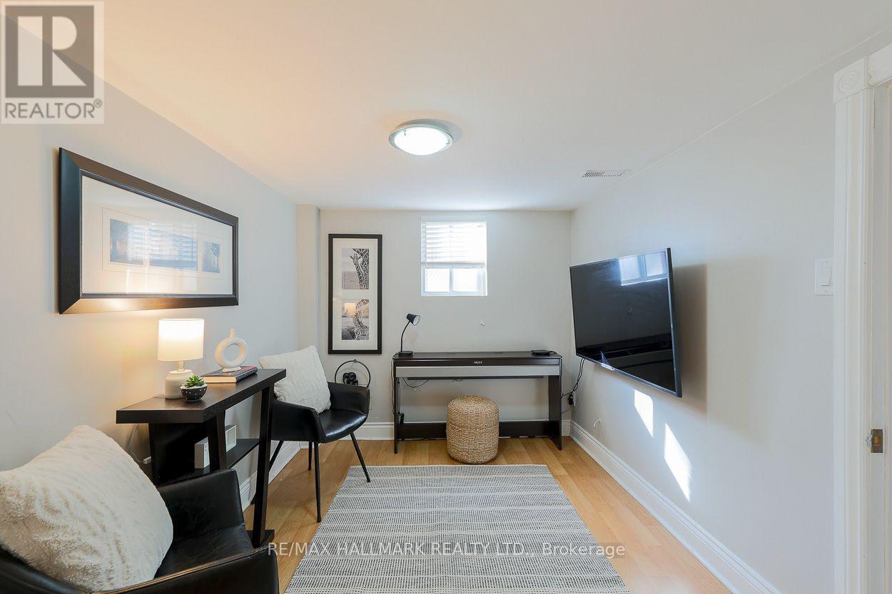 620 Indian Road, Toronto, Ontario  M6P 2C6 - Photo 24 - W13833416