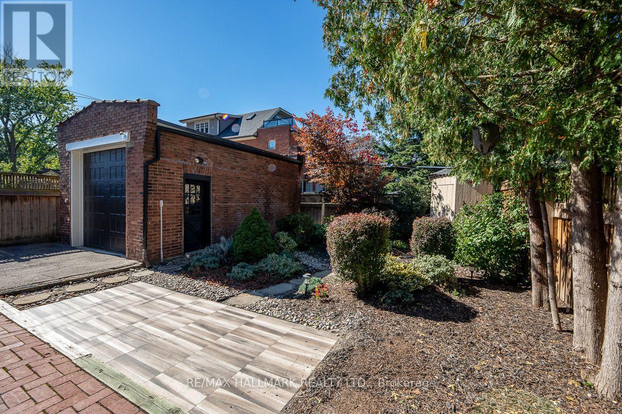 620 Indian Road, Toronto, Ontario  M6P 2C6 - Photo 30 - W13833416