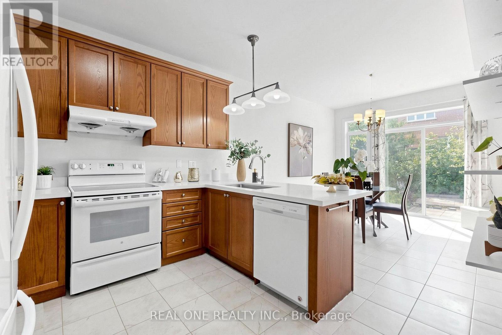 48 Lanark Street, Bradford West Gwillimbury, Ontario  L3Z 0W7 - Photo 16 - N13747862