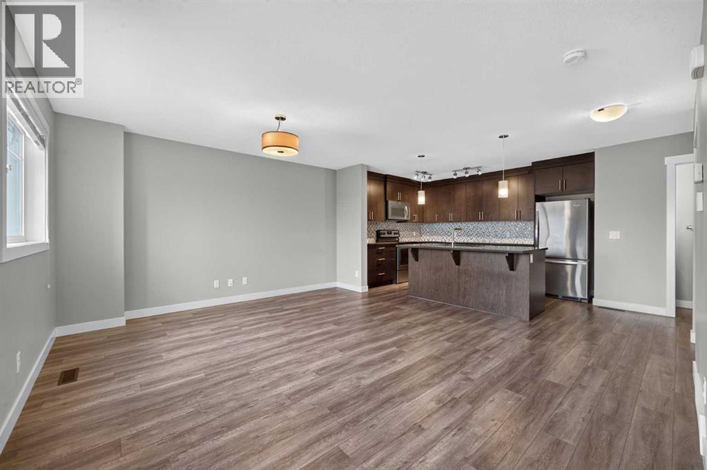 905 Evanston Manor NW