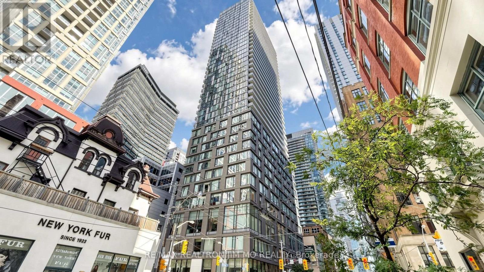 2503 - 101 Peter Street, Toronto, Ontario  M5V 0G6 - Photo 2 - C13833438
