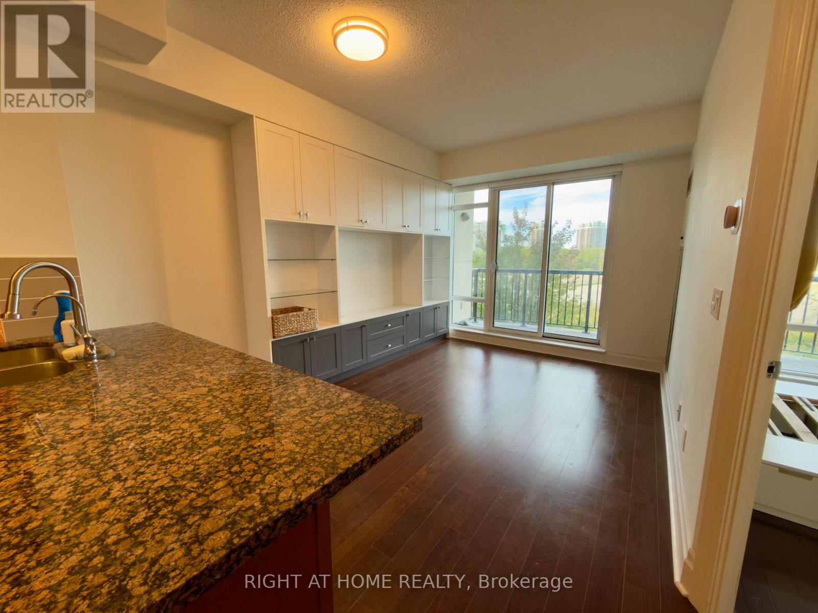 310 - 131 UPPER DUKE CRESCENT, Markham, Ontario