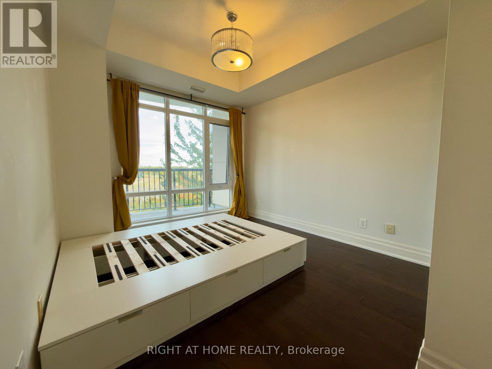 310 - 131 Upper Duke Crescent, Markham, Ontario  L6G 0C9 - Photo 4 - N13833432
