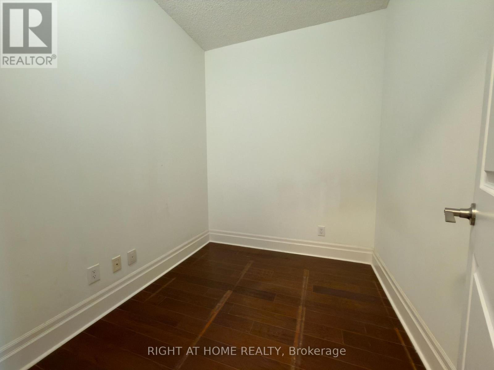 310 - 131 Upper Duke Crescent, Markham, Ontario  L6G 0C9 - Photo 6 - N13833432