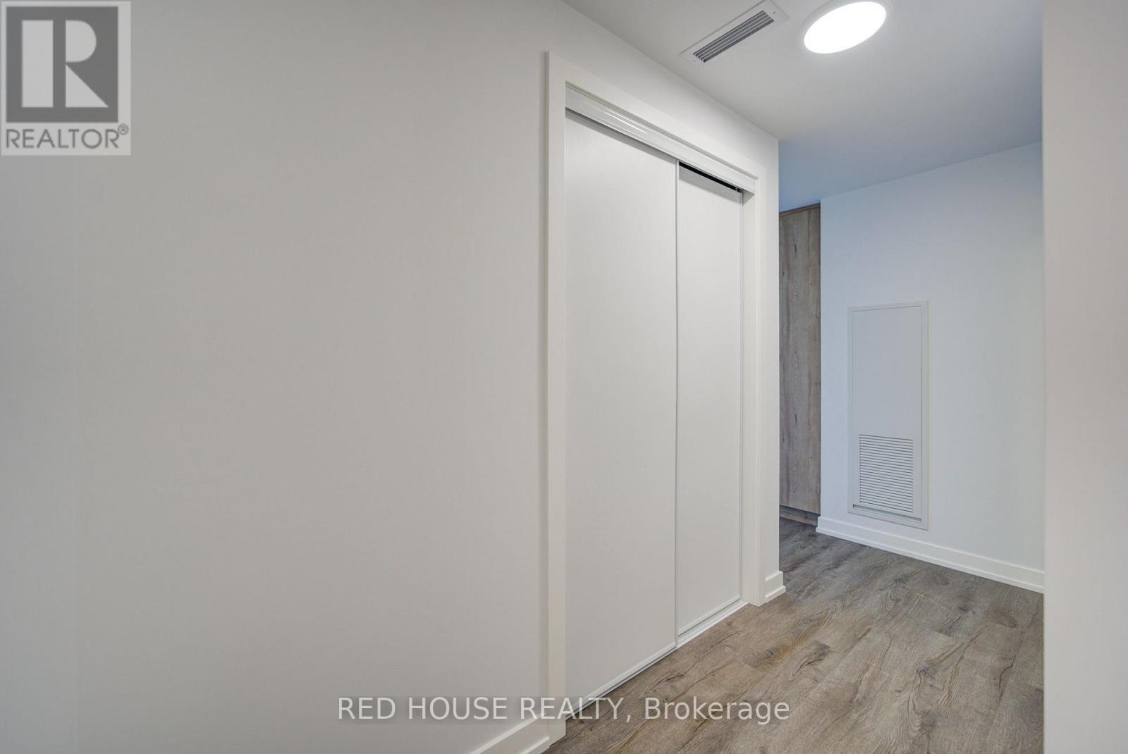 2002 - 5 Meadowdale Road, Vaughan, Ontario  L4K 0C7 - Photo 6 - N13833450
