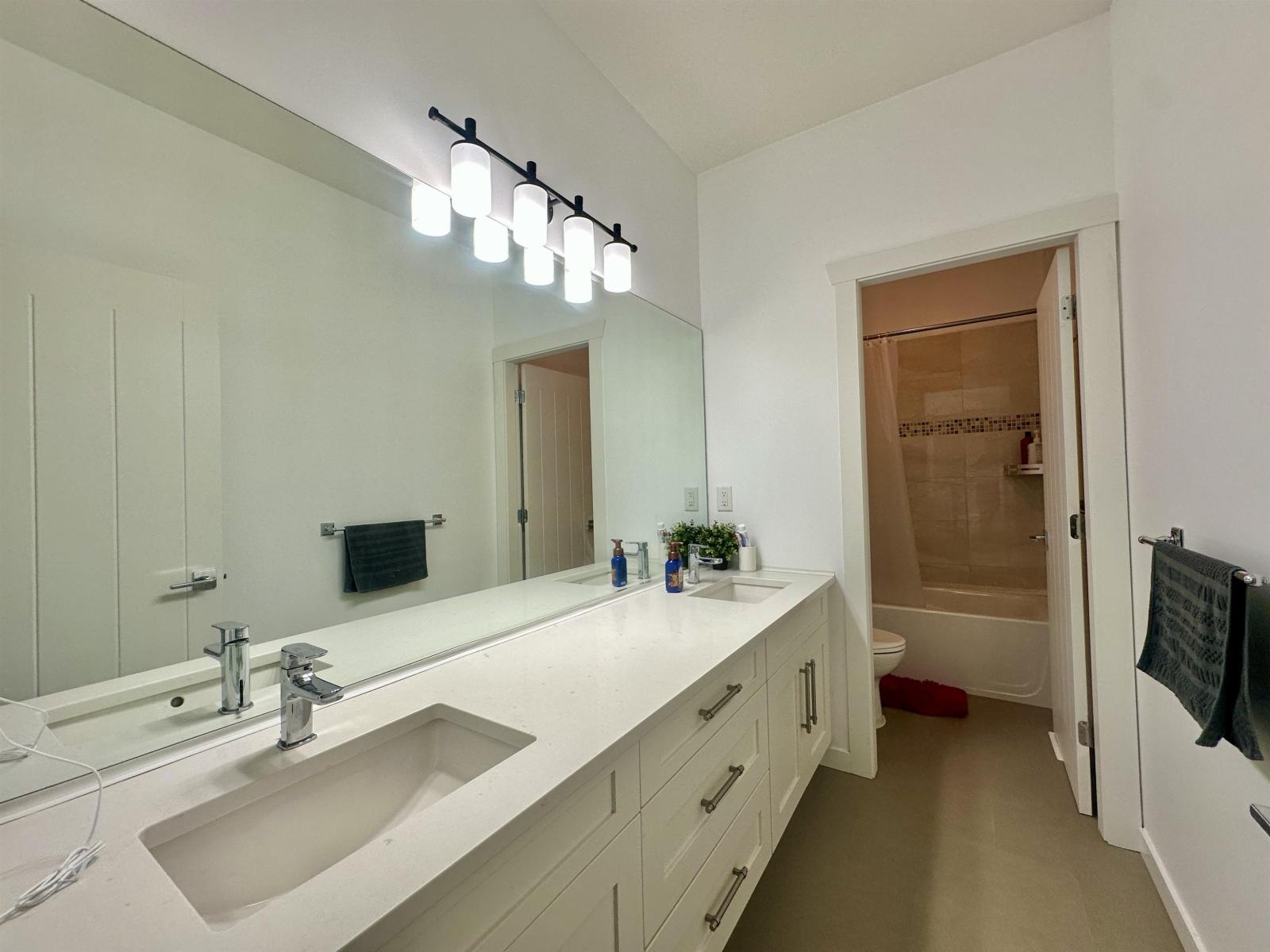 8455 207 Street, Langley, British Columbia  V1M 3X4 - Photo 21 - R3169966
