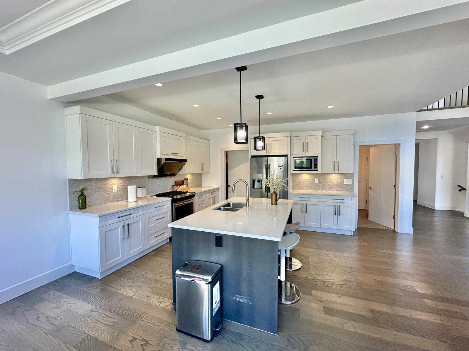 8455 207 Street, Langley, British Columbia  V1M 3X4 - Photo 6 - R3169966