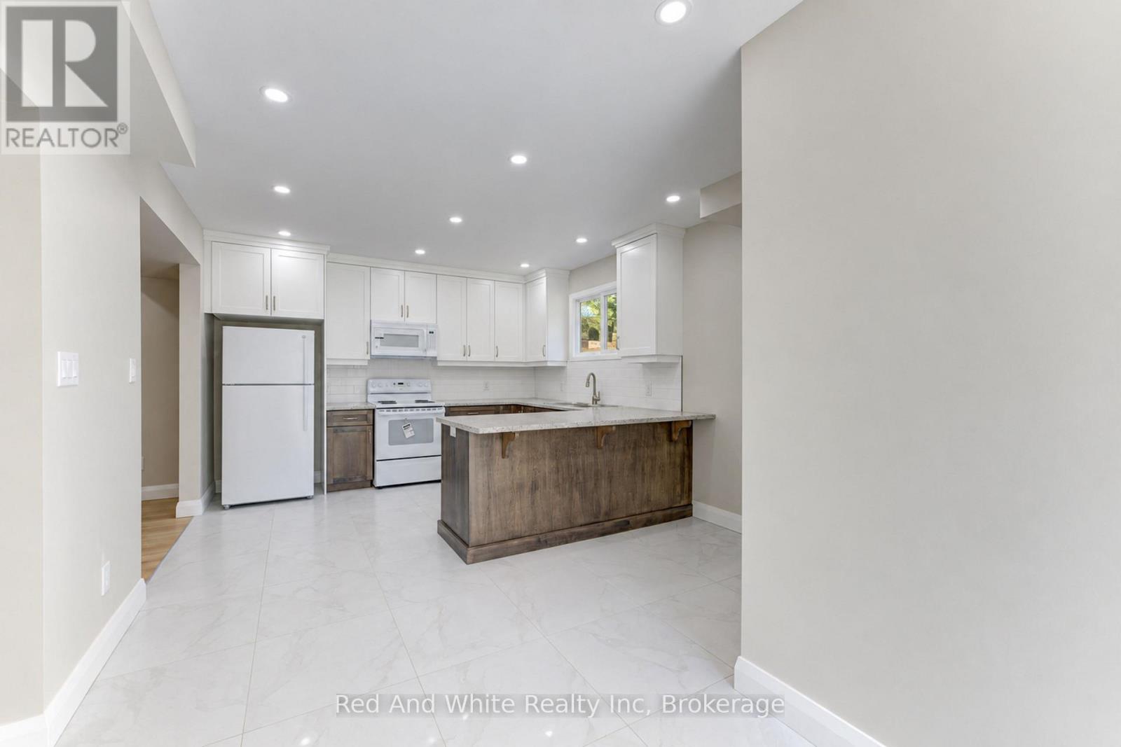 18 Miehm Place, Kitchener, Ontario N2H 2K9 - Photo 15 - X13833506