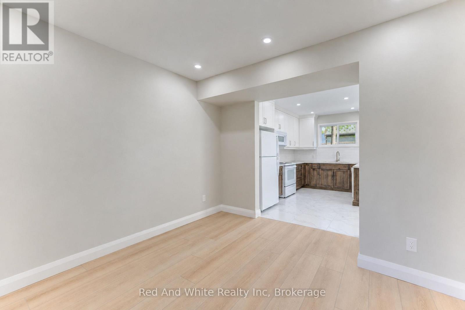 18 Miehm Place, Kitchener, Ontario N2H 2K9 - Photo 16 - X13833506