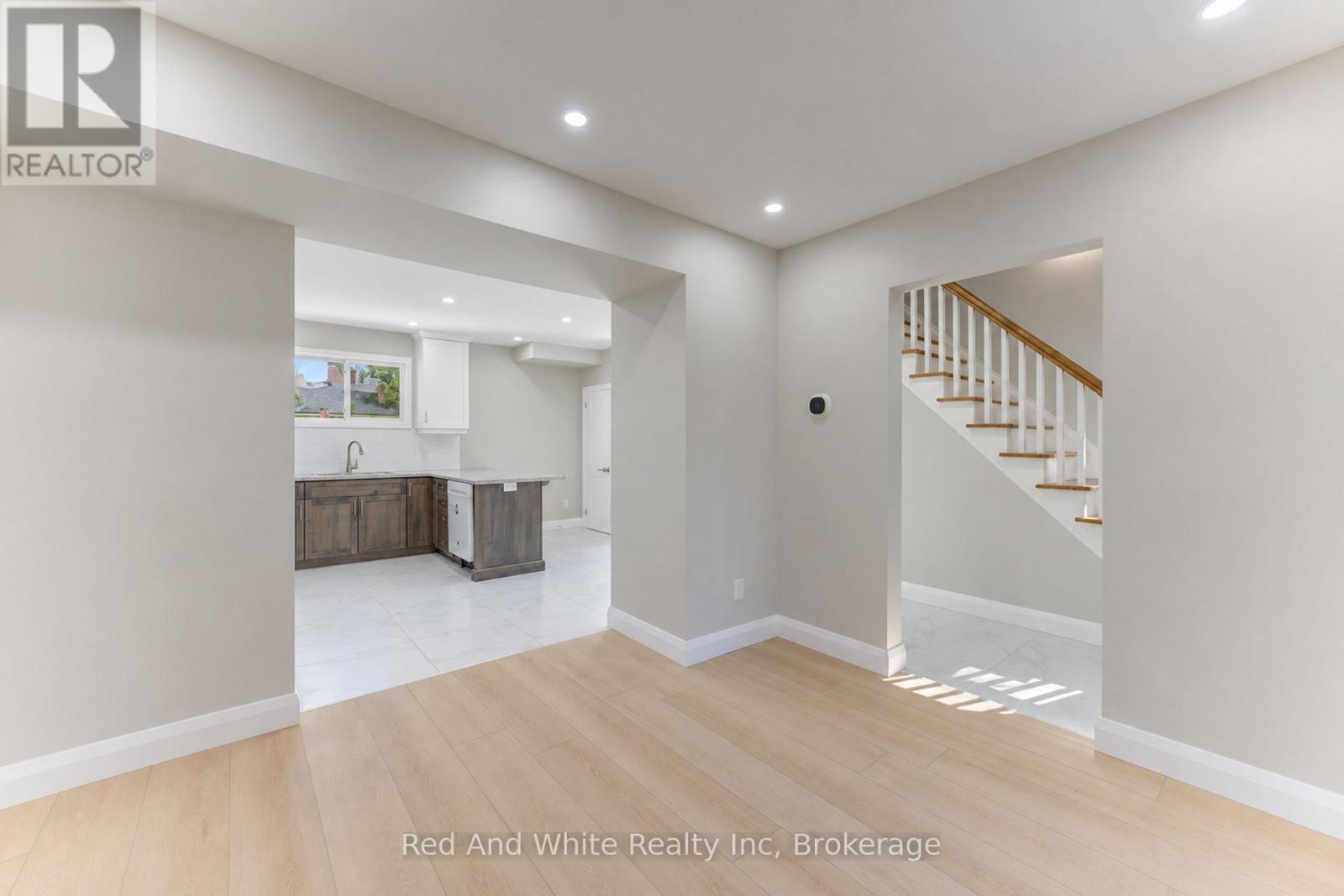 18 Miehm Place, Kitchener, Ontario N2H 2K9 - Photo 17 - X13833506