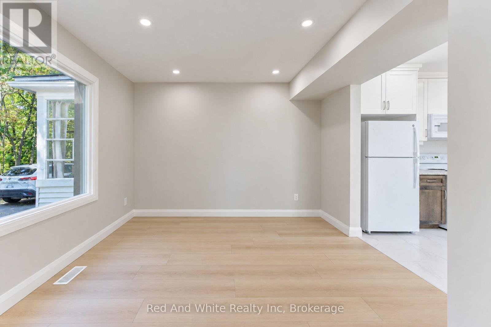 18 Miehm Place, Kitchener, Ontario N2H 2K9 - Photo 21 - X13833506